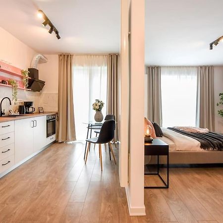 Appartement Pink Cloud à Bucarest Extérieur photo